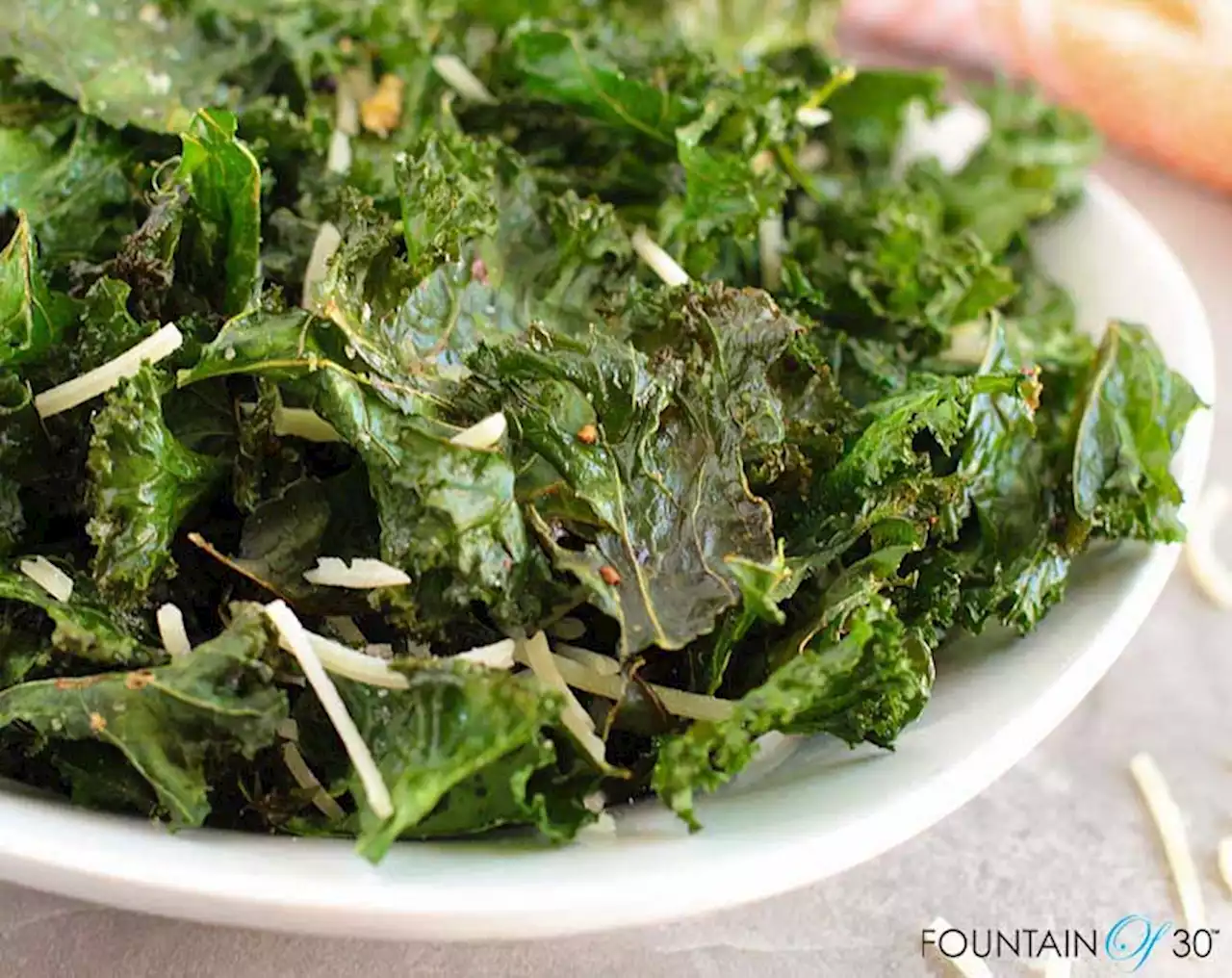 Crispy Garlic Baked Kale Chips: How to Make Them In The Oven