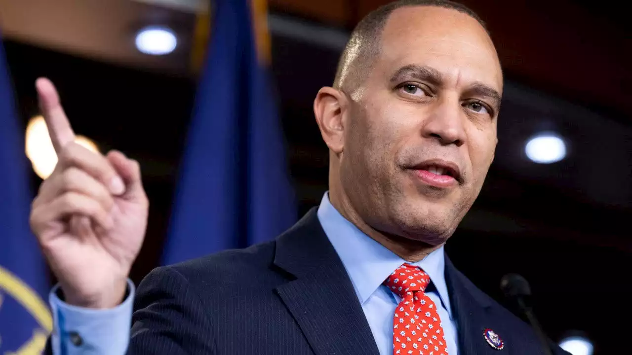 Top Dem Jeffries has 'full faith and credit' in President Biden amid classified documents drama