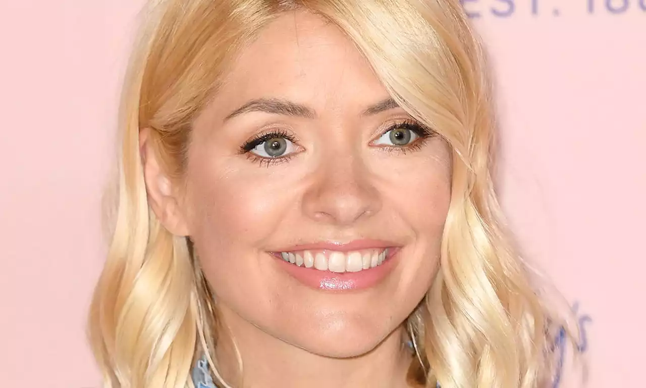 Holly Willoughby's £39 wide-leg M&S trousers are finally back in stock