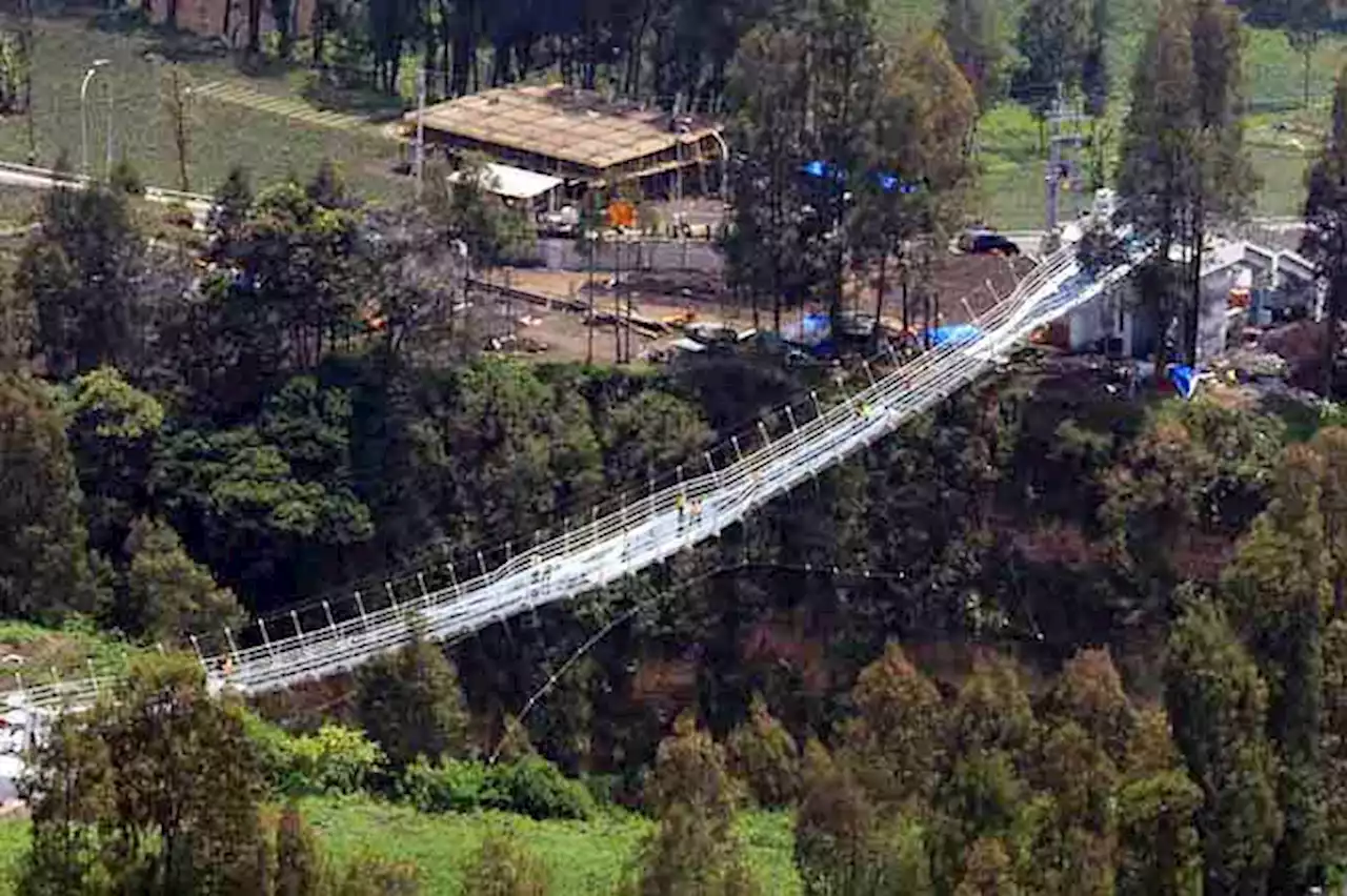 Jembatan Kaca di Bromo Sudah Ada, Kereta Gantung Kapan?