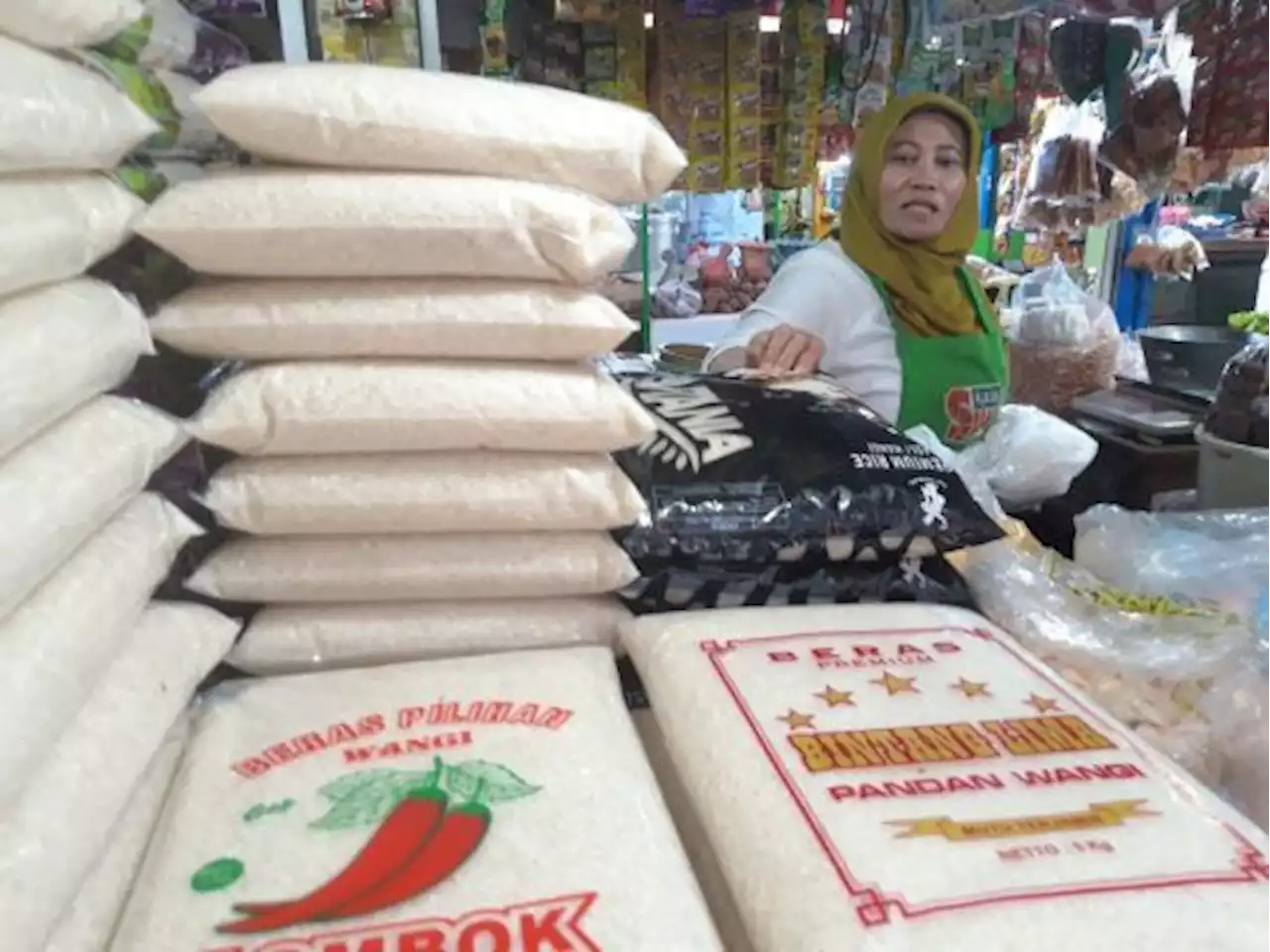 Pedagang Pasar Pagi Kota Cirebon Tidak Lagi Jual Beras Premium