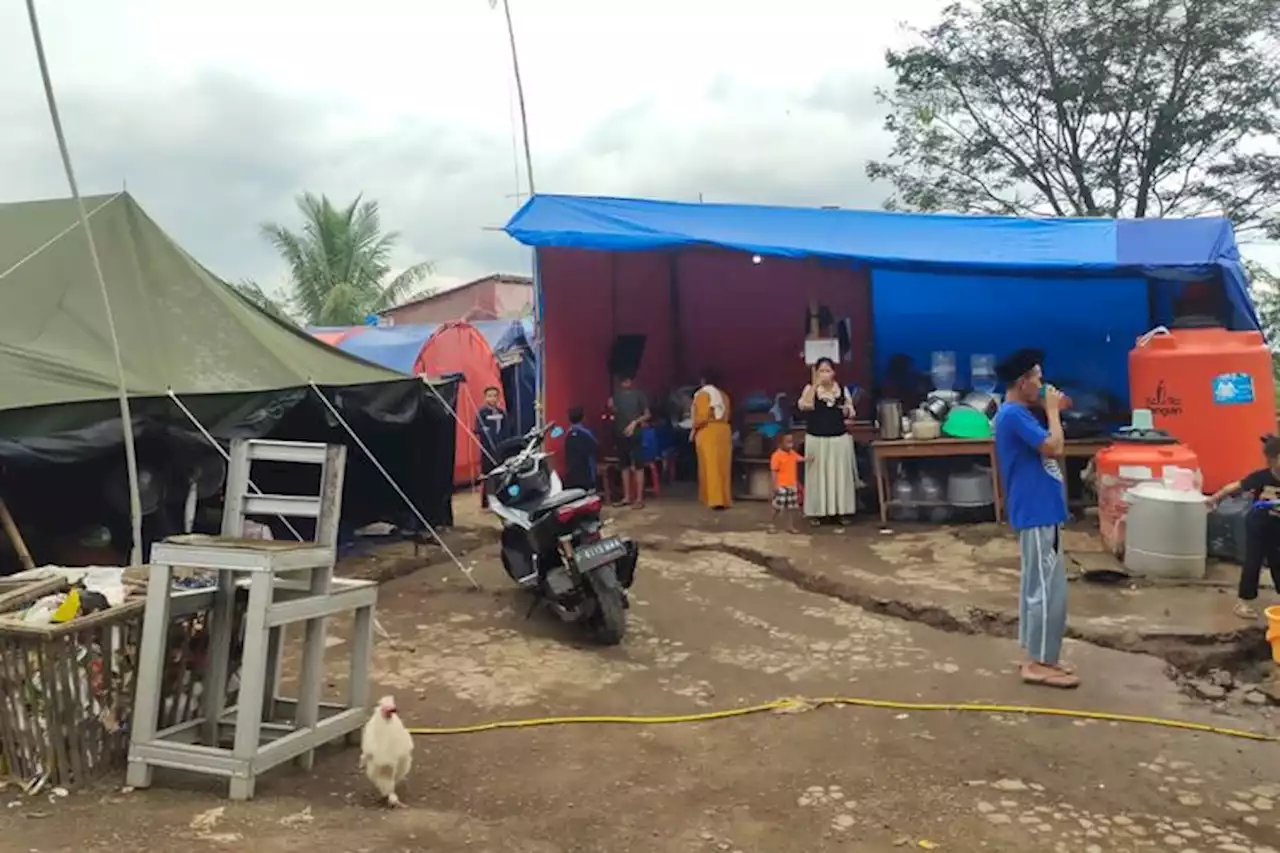 Pengakuan Warga Cianjur yang Belum Dapat Bantuan: Katanya Akhir Desember - Pikiran-Rakyat.com