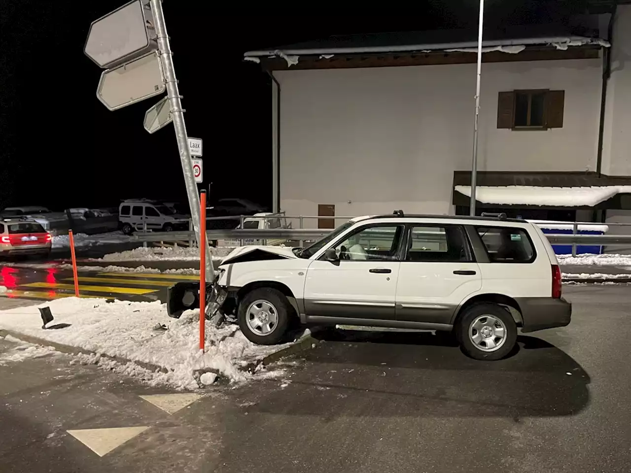 Laax GR: Auto entwendet und Kollision verursacht – Zeugenaufruf