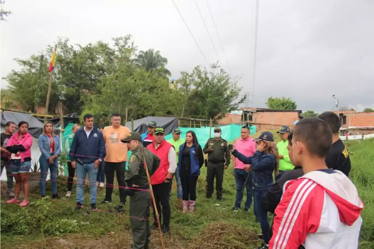 Frenaron asentamiento en Ibagué: familias se habían organizado para tomarse los predios - Pulzo