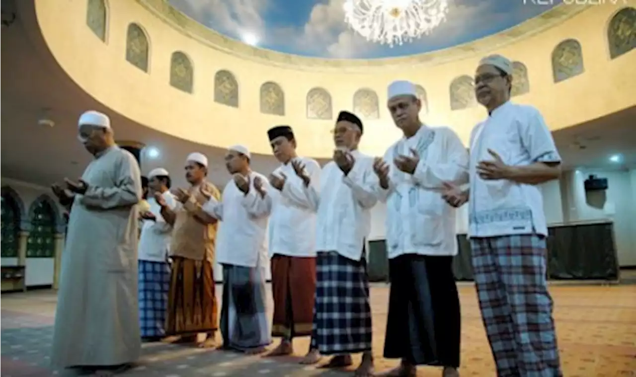 Pesan Nabi Muhammad Bagi yang Sering Ketinggalan Sholat Subuh |Republika Online