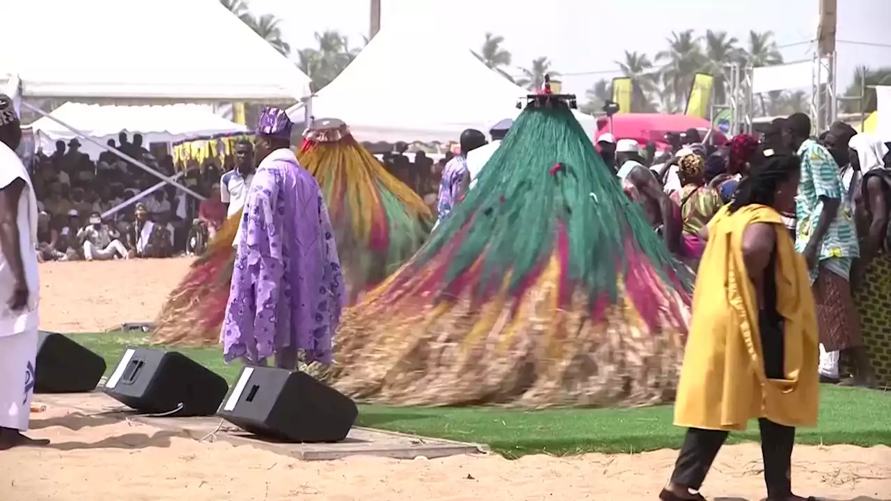 Voodoo dances and rituals wow tourists at Benin festival