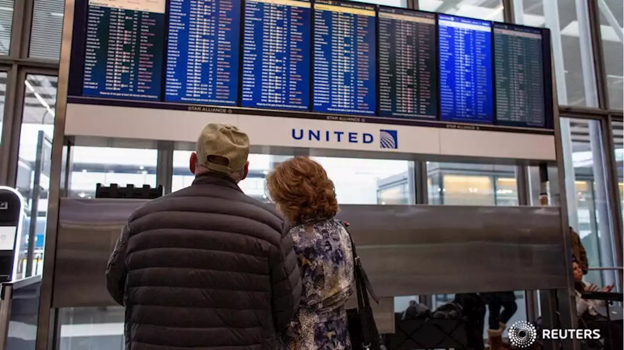 Airlines expect U.S. operations to rebound on Thursday as FAA investigates outage