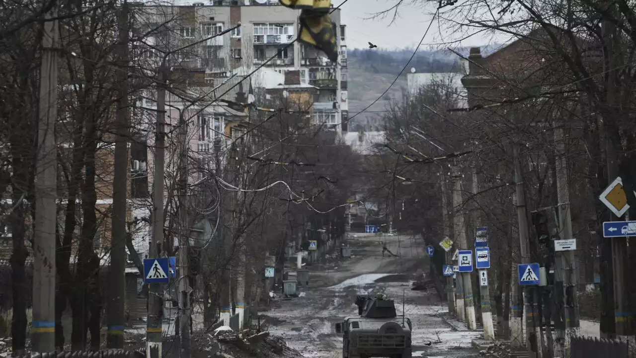 Ukraine: à Bakhmout, un club de boxe transformé en refuge pour les civils