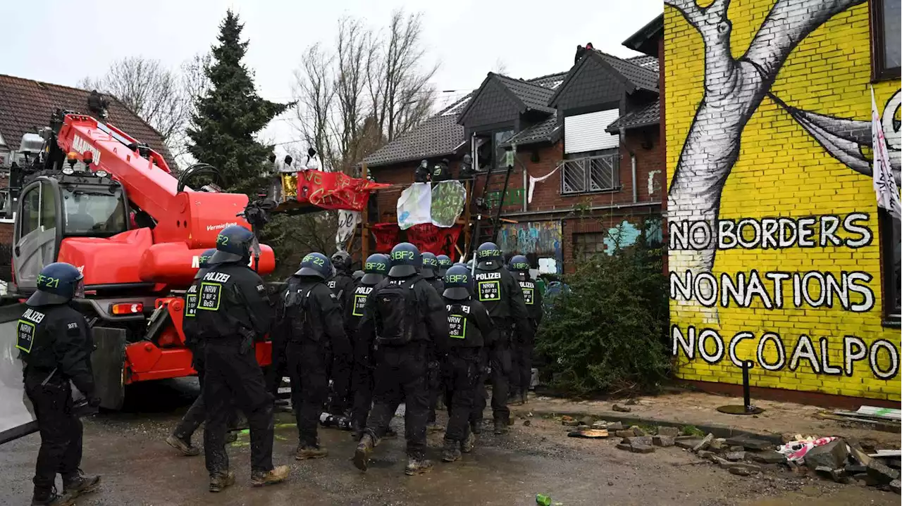 Hunderte Aktivisten bei Protestzug: Abrissarbeiten in Lützerath sollen beginnen