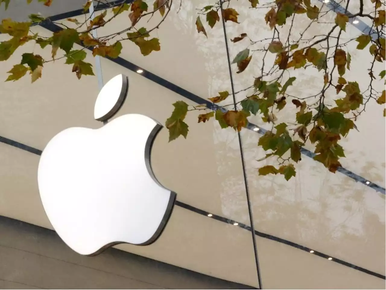 Apple working on adding touch screens to Macs in major turnabout