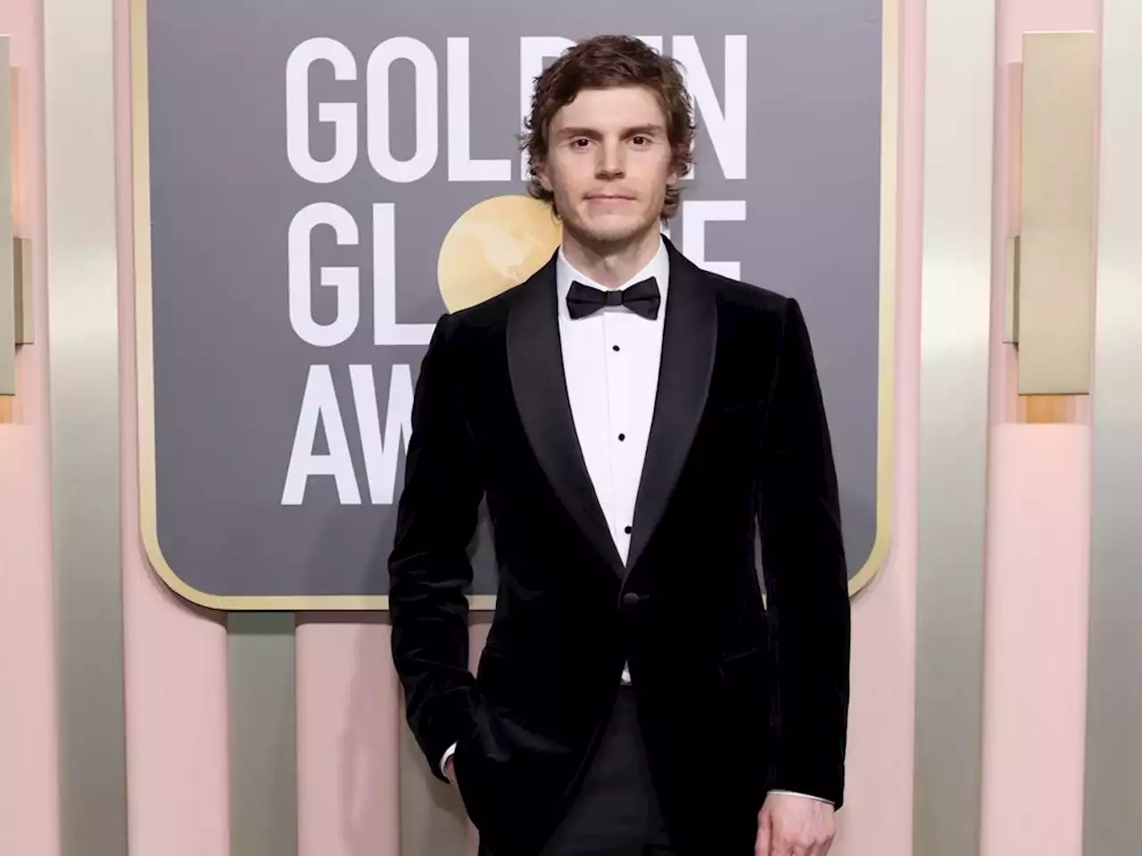 Evan Peters' Golden Globe win slammed by mother of Jeffrey Dahmer victim