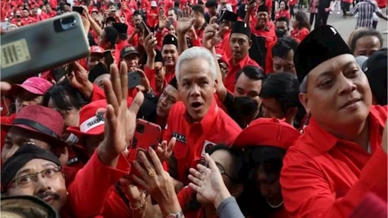 Ganjar Pranowo, Tak Tampil di Atas Panggung HUT PDIP tapi Dielu-elukan Kader di Bawah