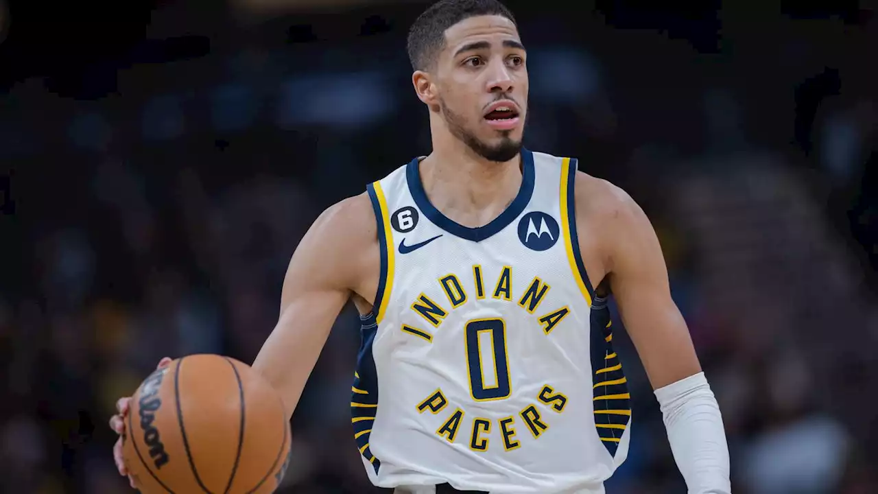 Tyrese Haliburton exits Pacers-Knicks game on crutches after ugly fall