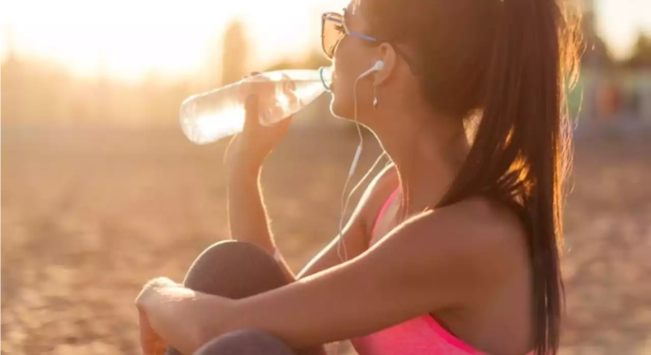 Voici EXACTEMENT combien de litres d'eau il faut boire tous les jours (même en hiver)