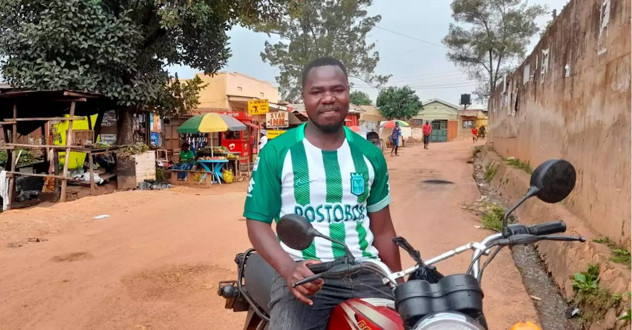 Una colombiana se encontró en África a un hombre con la camiseta de Nacional