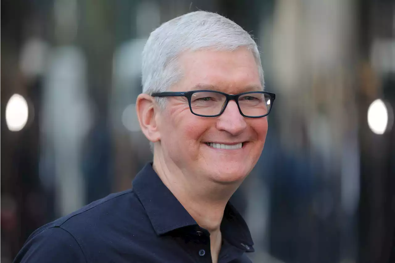 Apple CEO Tim Cook is taking a 40 percent pay cut in 2023 | Engadget