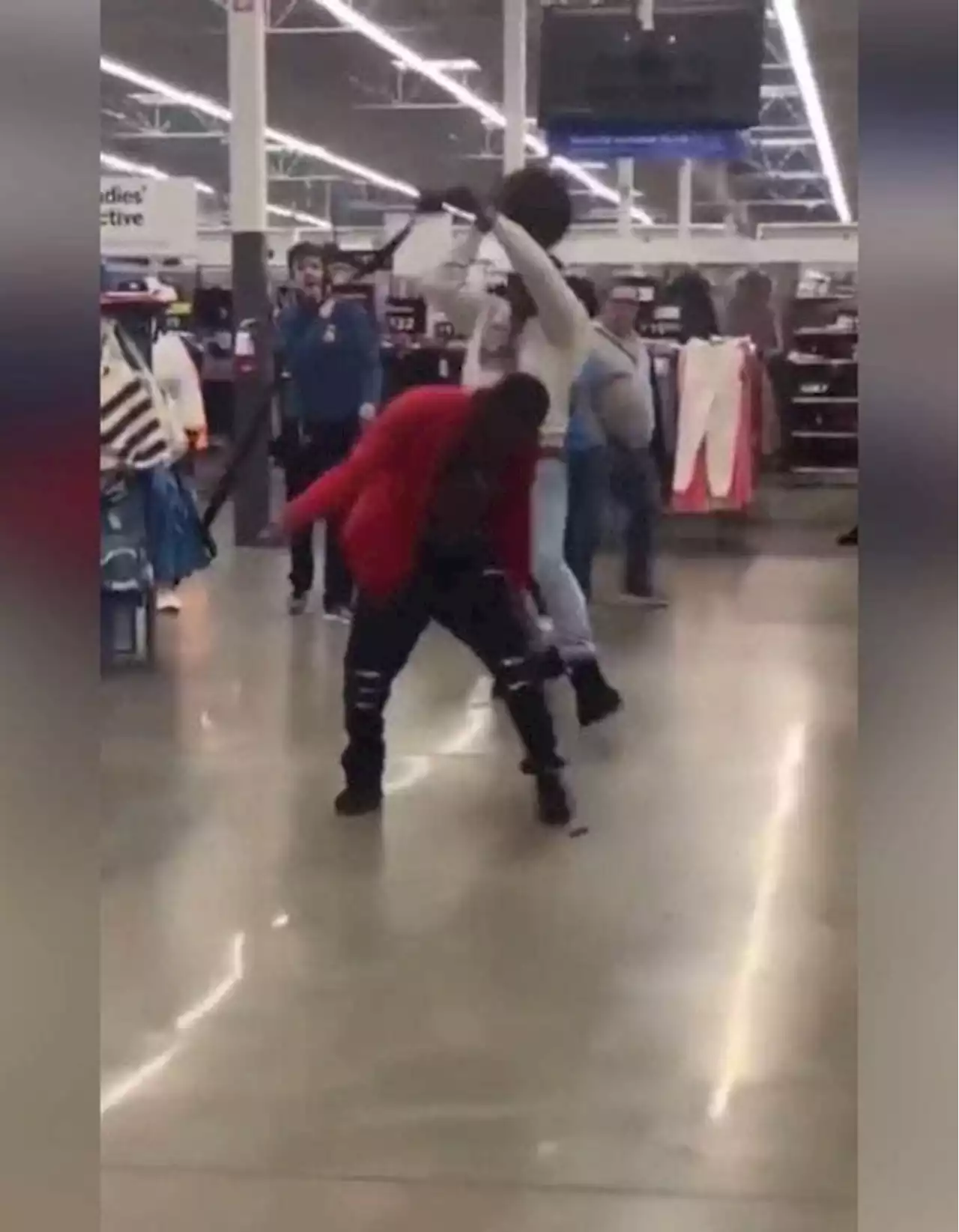 South Carolina veteran takes down knife-wielding man threatening staff, shoppers in Walmart