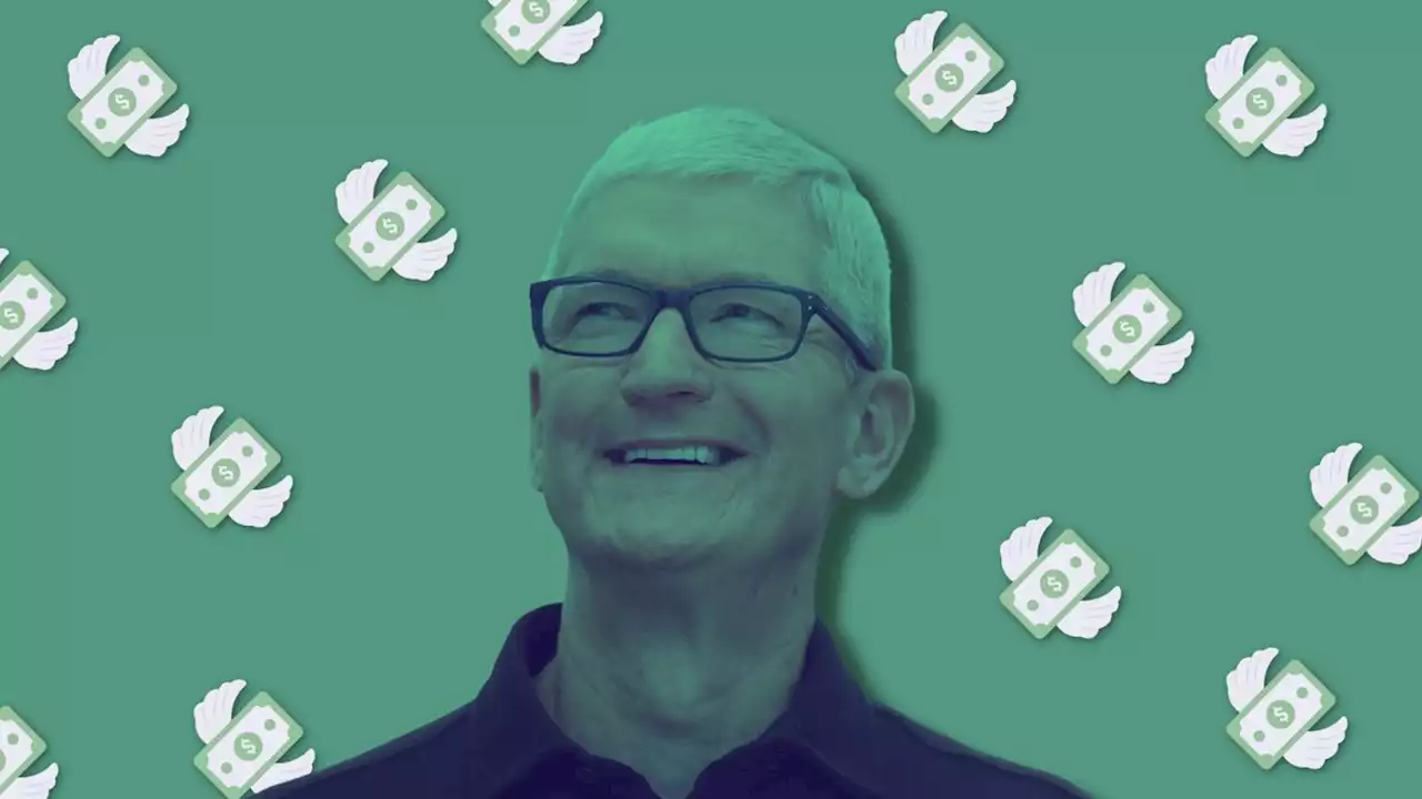 Apple's Tim Cook Takes 40% Pay Cut After Shareholders Grumbled