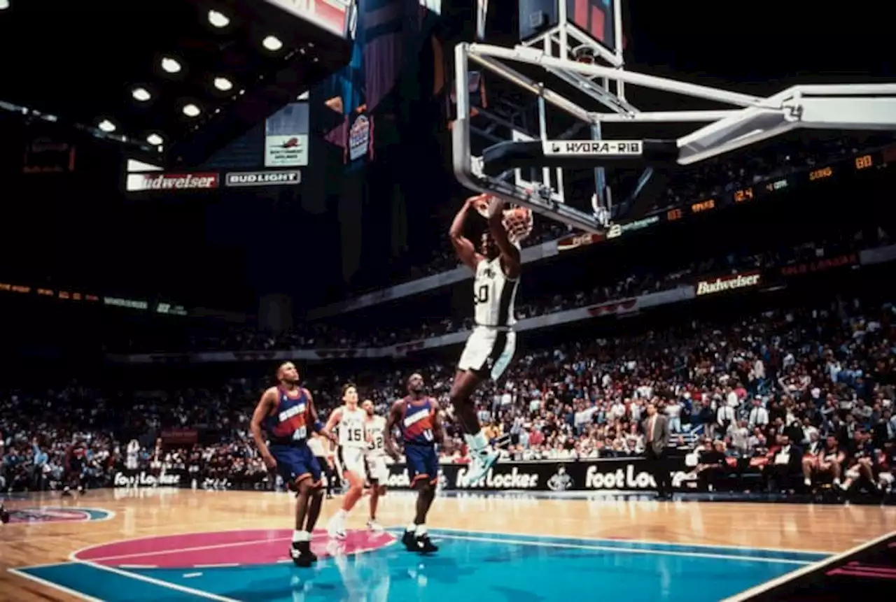 Vintage photos show San Antonio Spurs through the years at the Alamodome