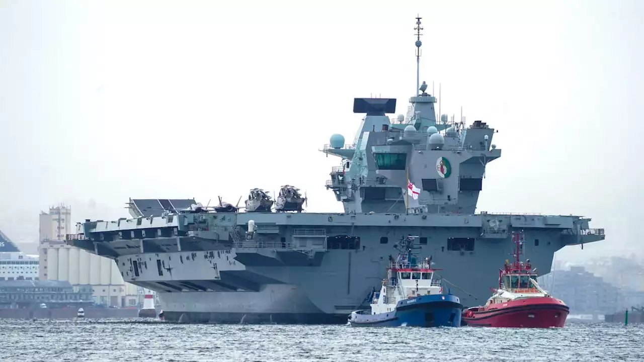 Dramatic footage shows moment Russian fighter bombers 'buzz' Royal Navy flagship, amid warning to 'turn away immediately'