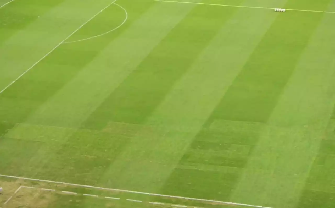 Estadio Jalisco lució con cancha parchada, pero con show de luces