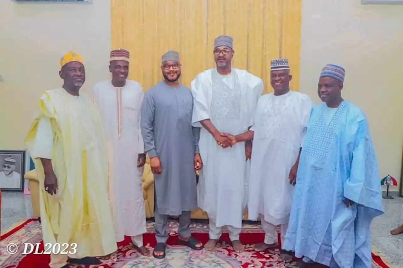 2023: APC denies governor's aides joined PDP