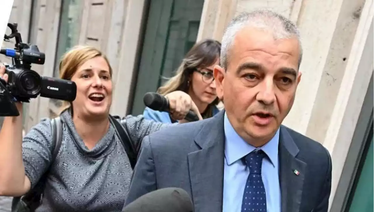 Fazzolari: “Rispettiamo il nostro programma tagli appena possibile”