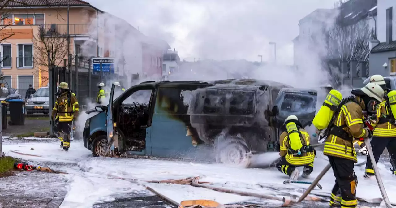 Polizei-Großeinsatz: Bewaffneter Überfall in Saarlouis – Schüsse und Explosion gemeldet – Ermittler suchen Zeugen (mit Bildern und Video)