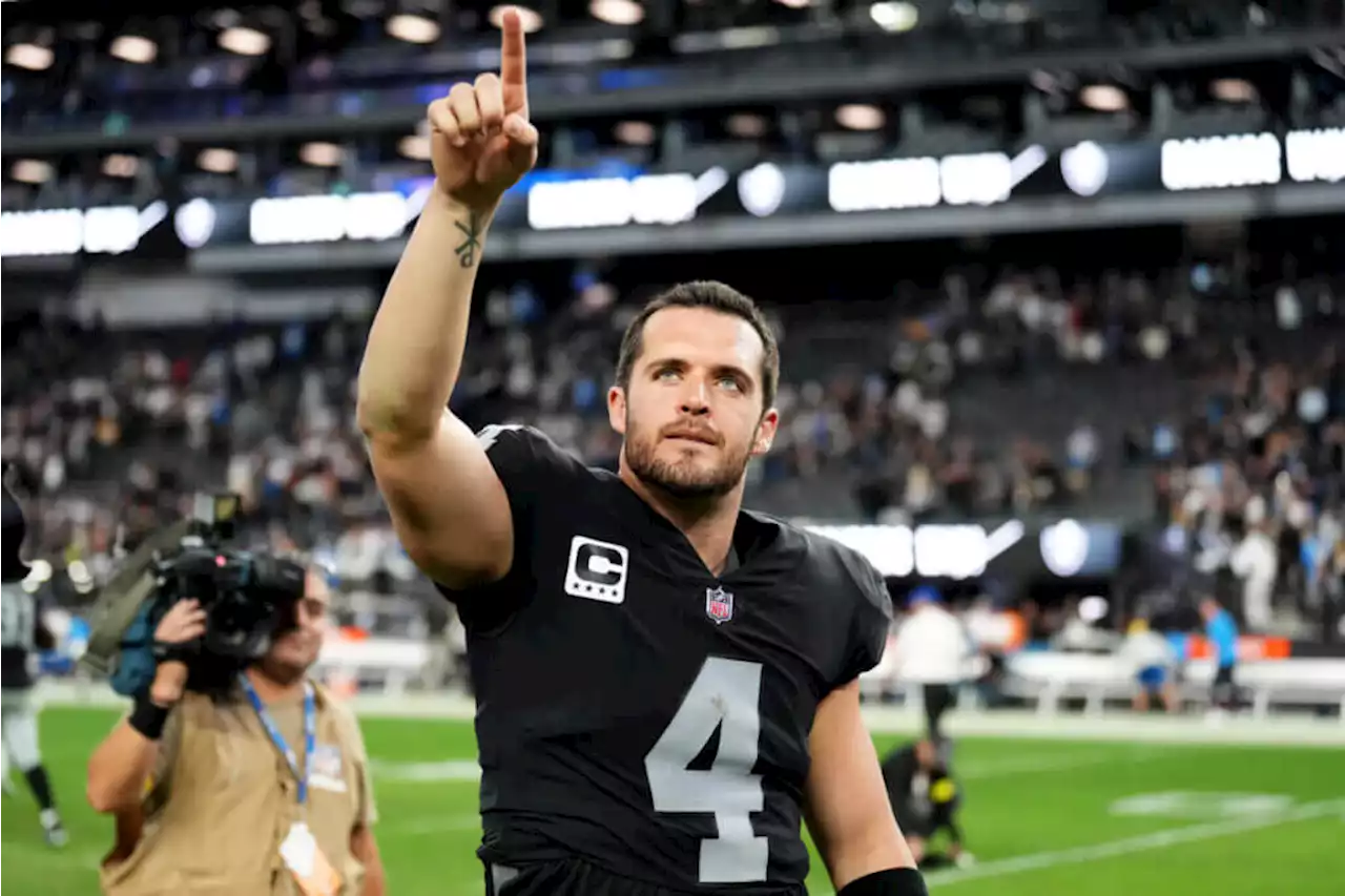 Tafur: Derek Carr's awkward Raiders goodbye ends a 9-year run of highs and lows