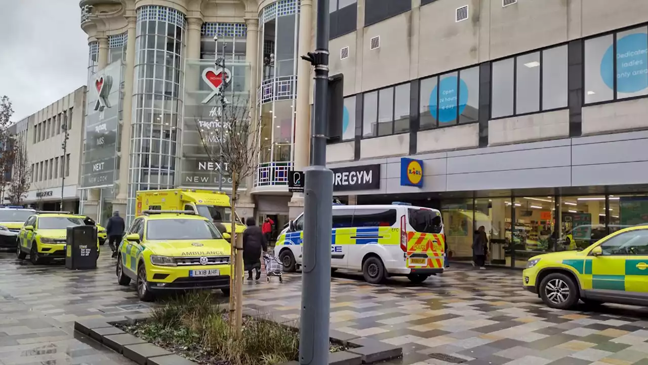 Man dies after collapsing at PureGym as paramedics rush to scene