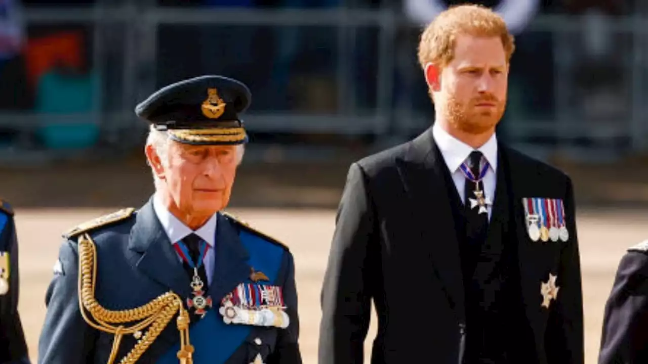 Il principe Harry, che dopo Spare «non sarà il benvenuto all’incoronazione di papà Carlo III»