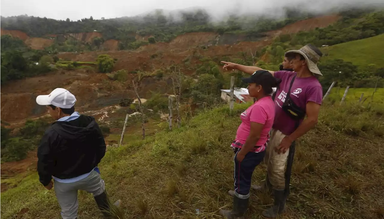 Campesinos intentan rehacer su vida tras alud en Rosas, Cauca