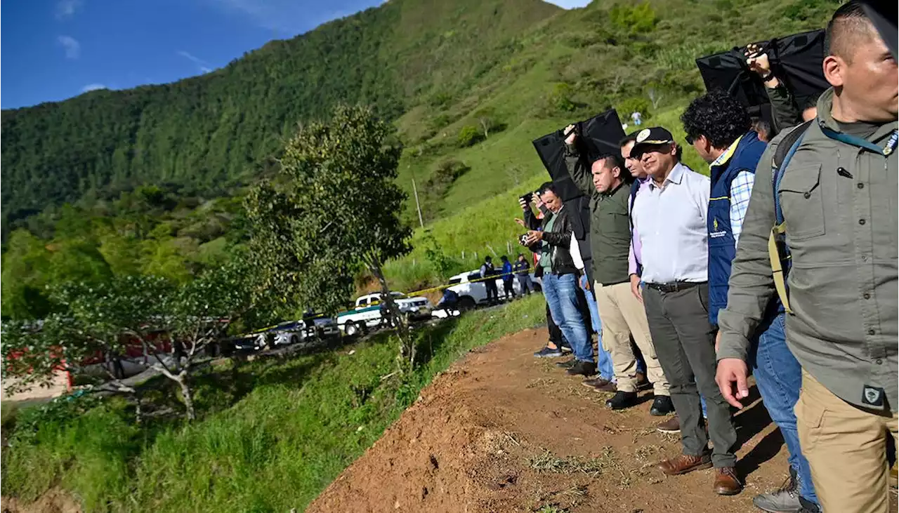 Habrá “compra exprés” de tierras para afectados por derrumbe en Cauca