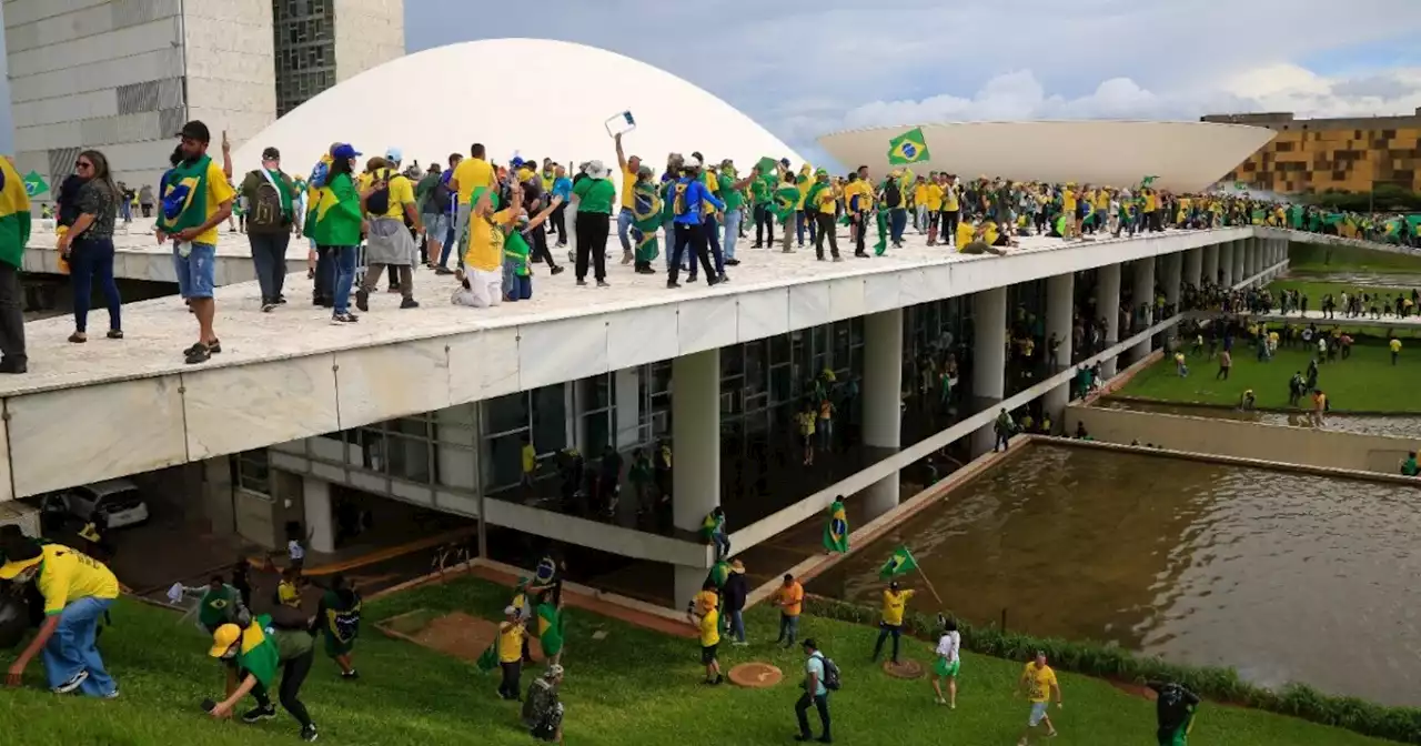 En Brasil arrestan a exministro de Bolsonaro vinculado con actos antidemocráticos