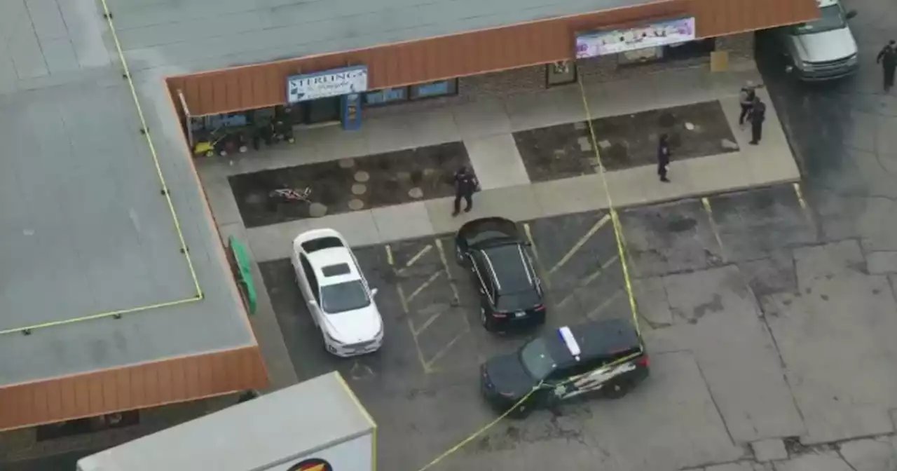 Shooting at Bolingbrook barbershop leaves man injured