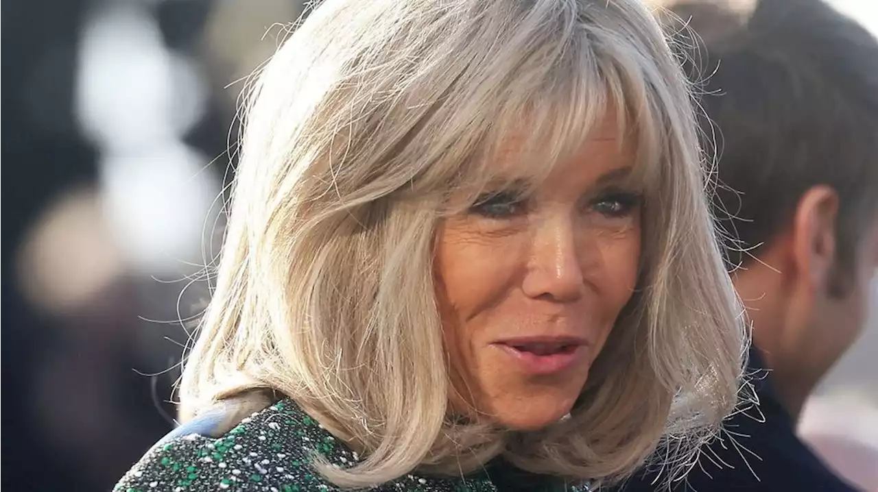 Jupes trop courtes, jeans… Brigitte Macron cash sur ses fashion faux pas en tant que première dame