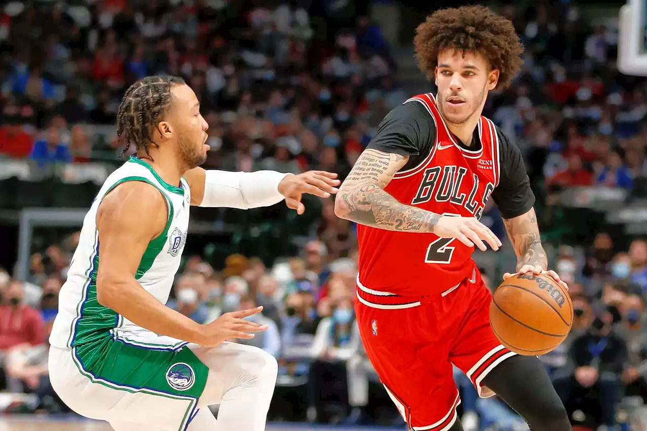 Bulls' Ball post videos of knee rehab progress