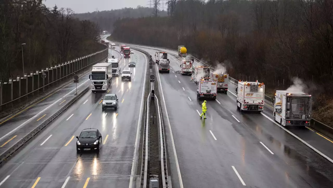 Niedersachsen: A7 nach Reinigungsarbeiten wieder vollständig freigegeben