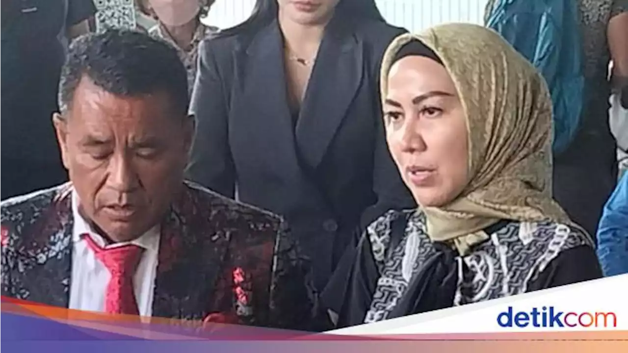 Sindiran Hotman Paris untuk Ferry Irawan Gaet Hotma: Cocok Klien dan Pengacara