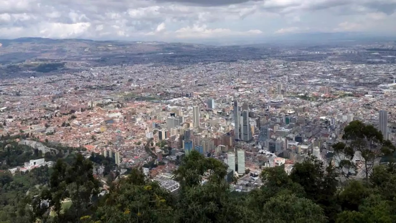 Advierten falta de estudio técnico tras cambio de pico y placa en Bogotá