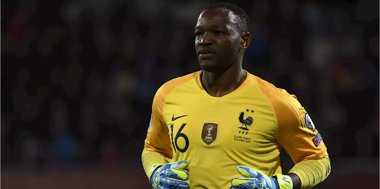 Football : le gardien des Bleus Steve Mandanda annonce sa retraite internationale à 37 ans