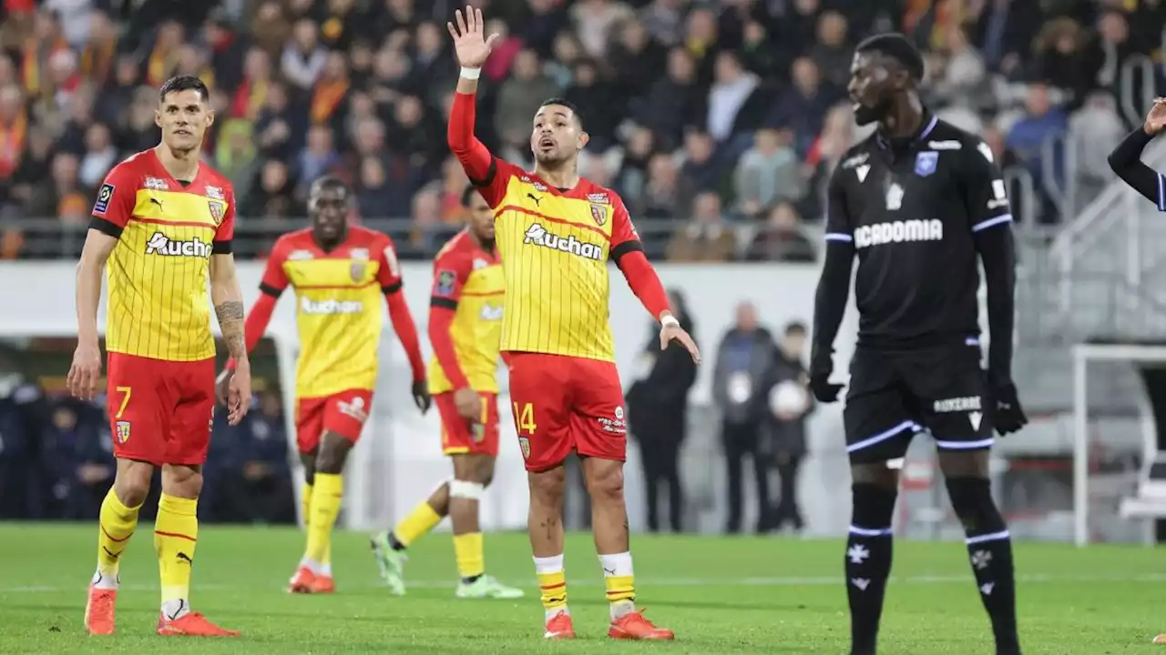 Ligue 1 : Lens enfonce Auxerre et met la pression sur l’OM