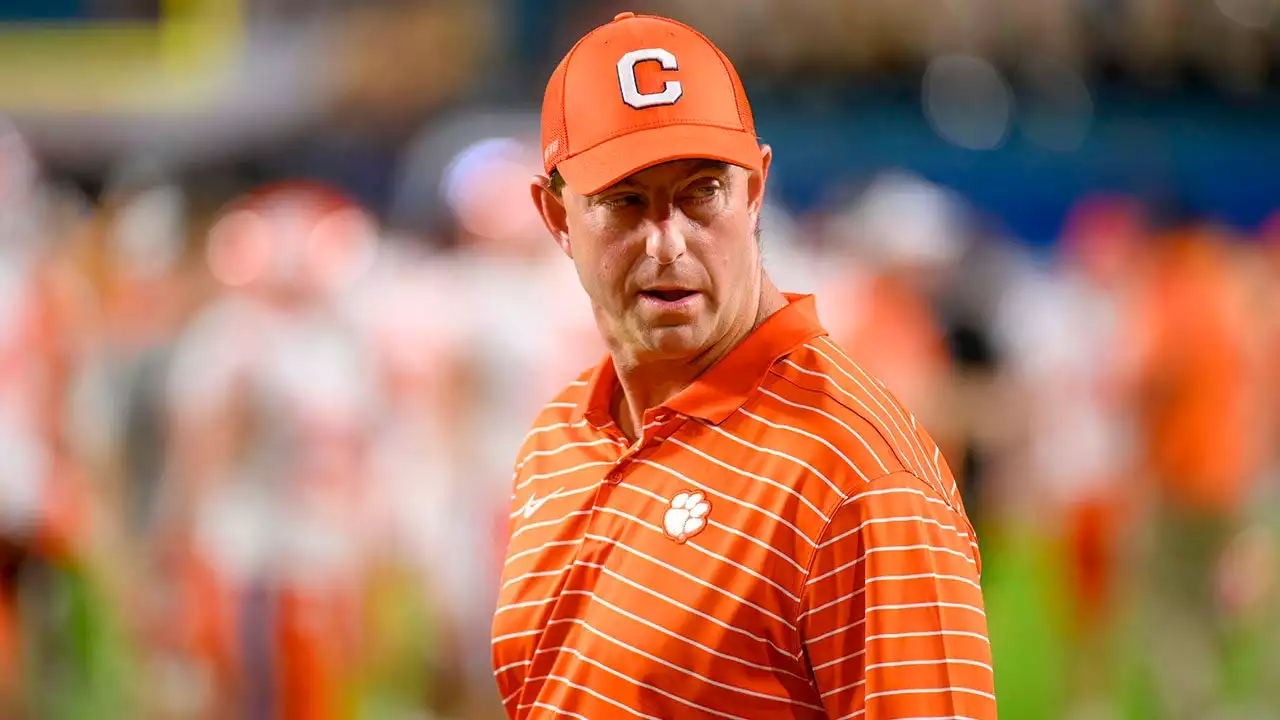 Clemson fires offensive coordinator, reportedly set to hire TCU’s Garrett Riley