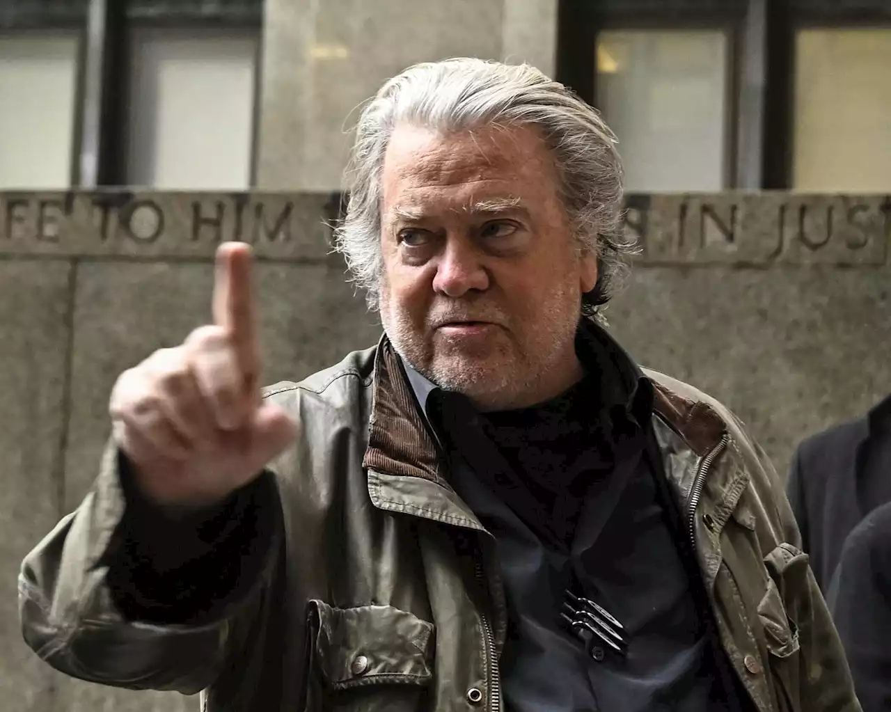 Steve Bannon Dumping Lawyers In Border Wall Fraud Case