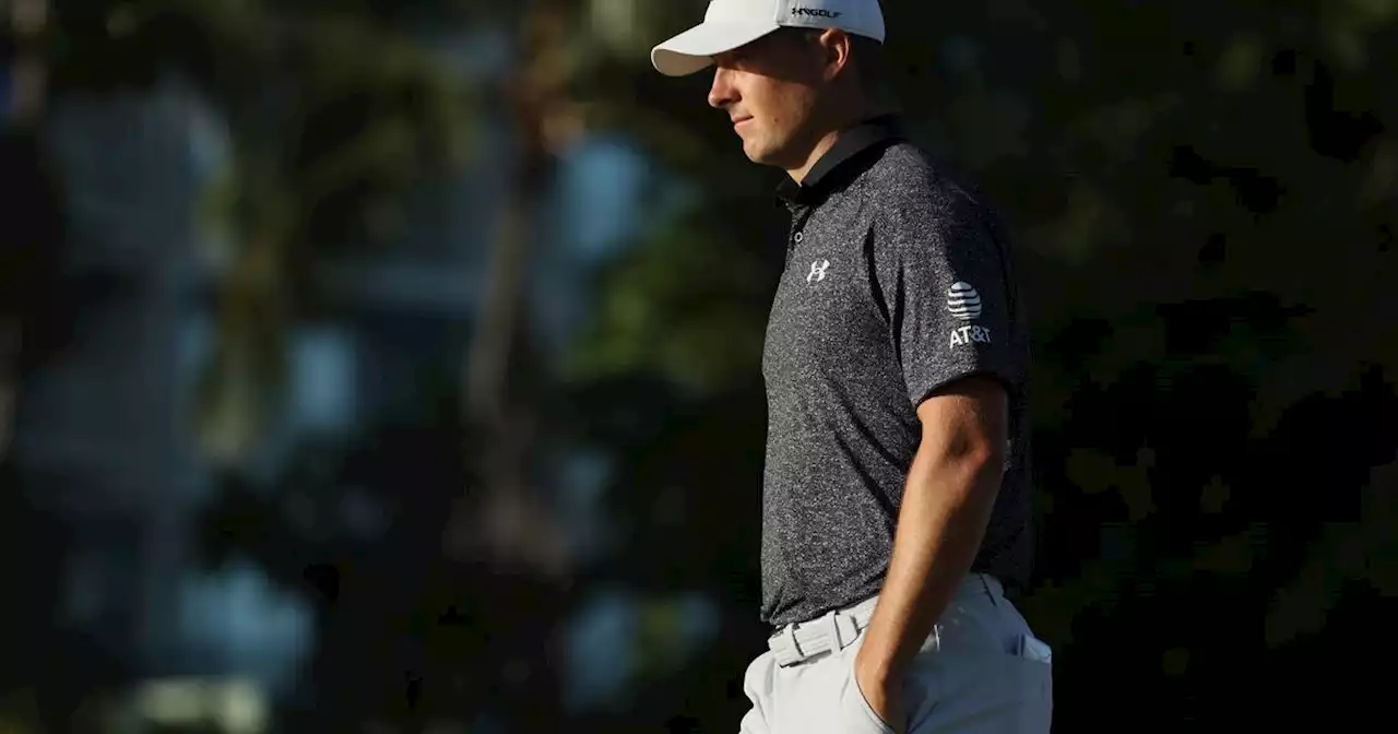 Jordan Spieth goes from share of Sony Open lead to missing cut
