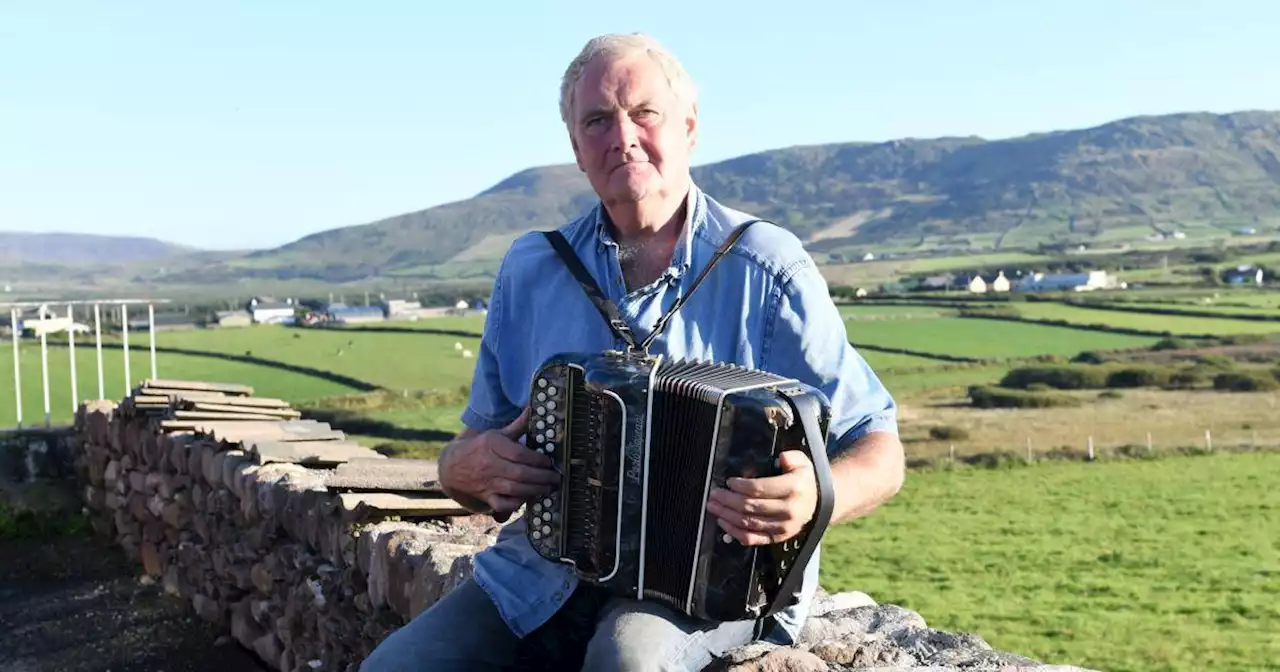 ‘Slán leat, a chara’: Tributes paid to Séamus Begley at Mass in heart of Kerry Gaeltacht