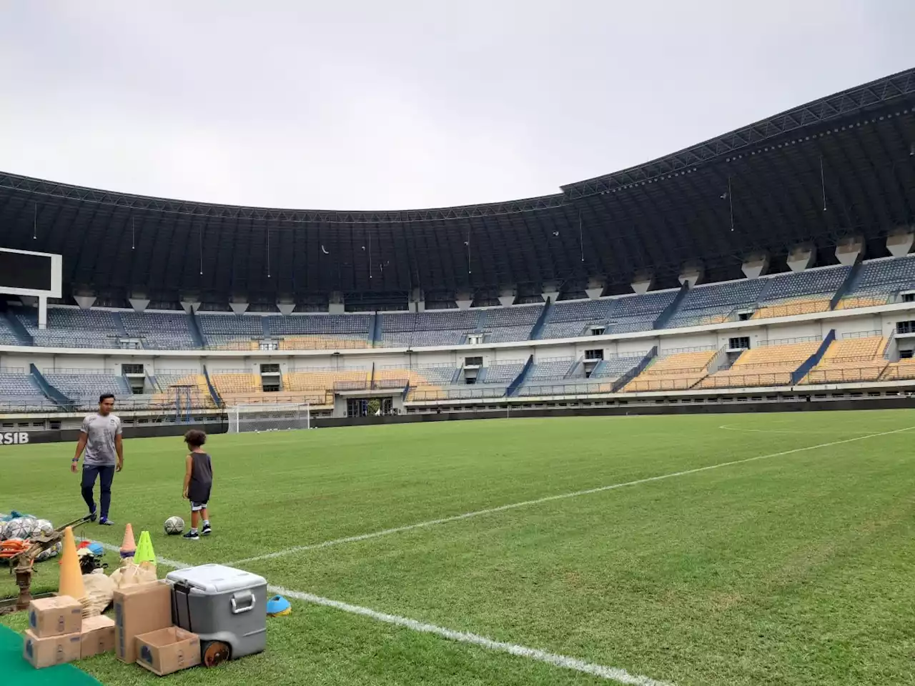 Resmi, Laga Persib vs Bhayangkara FC Ditunda