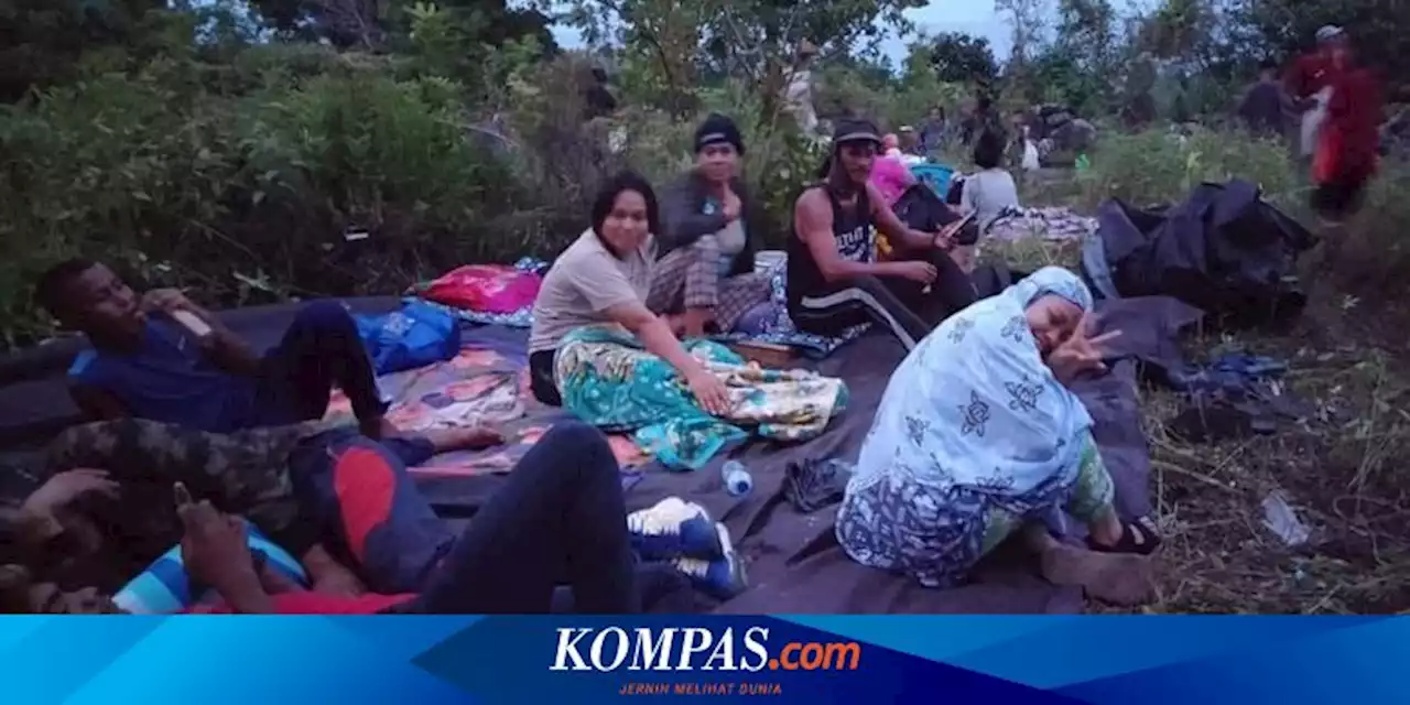 Terus Rasakan Gempa Susulan, Warga Maluku Barat Daya Bertahan di Pegunungan