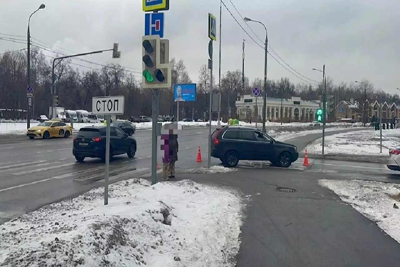 Появилось видео с ДТП в котором пострадал девятилетний мальчик на улице Гризодубовой в Москве