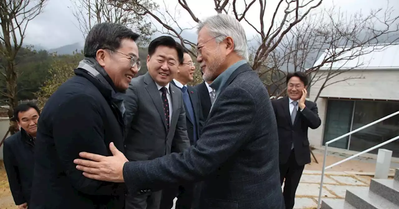 김동연 등 민주당 광역단체장 5인 노 전 대통령 참배·문 전 대통령 예방